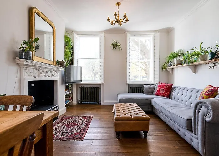 Historic 18Th Century Terrace House