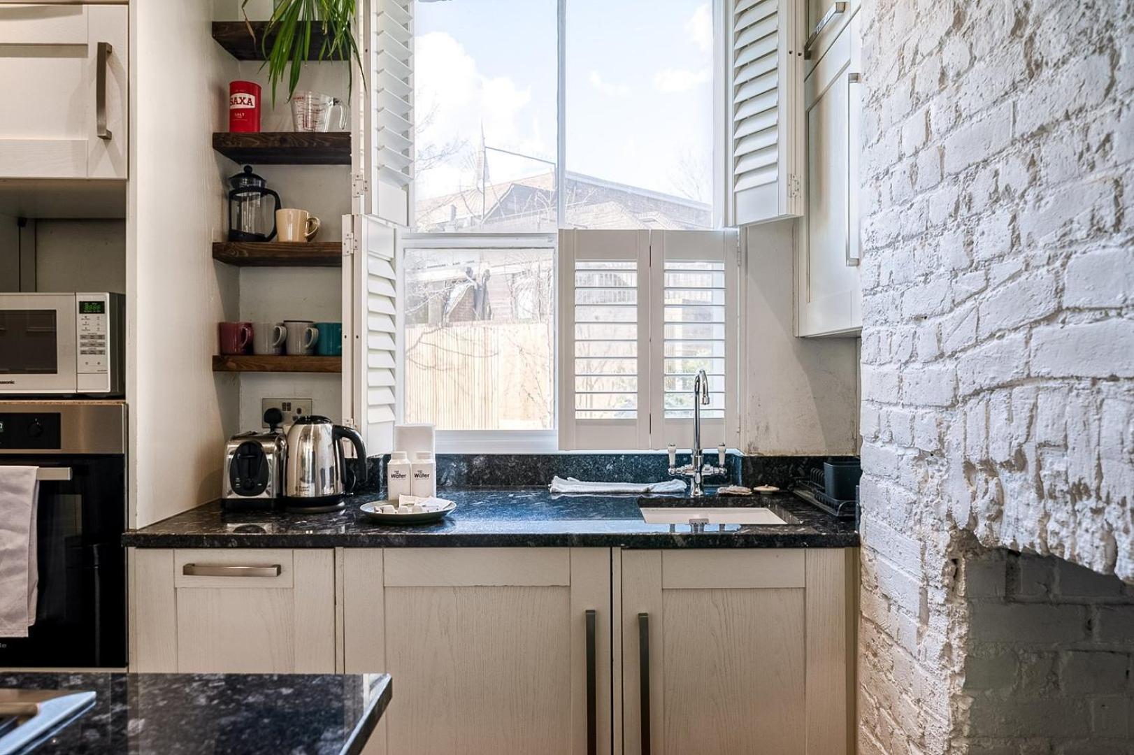 Historic 18th Century Terrace House Apartamento Londres